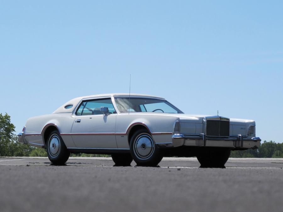 Lincoln Continental Mark IV Lipstick & White Luxury Group '1975